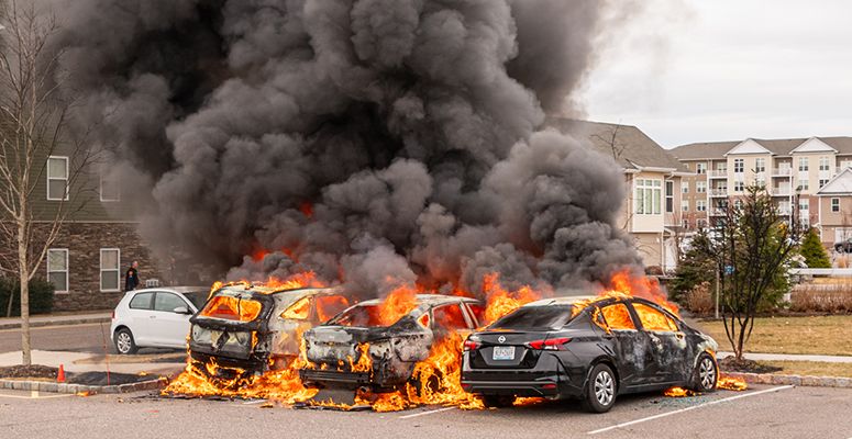 Elektrikli Arabaların Yangın Tehlikesi