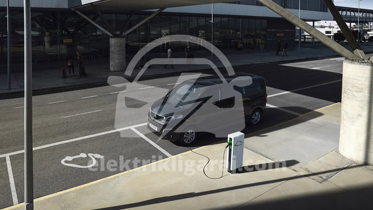 Peugeot e-Traveller Long 50 kWh