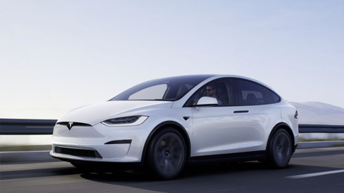 En uzun menzilli elektrikli otomobil Tesla model x